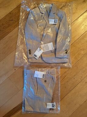 NWT Beige Two-Piece H&M Suit Set boys 3-4T Jacket & Trousers